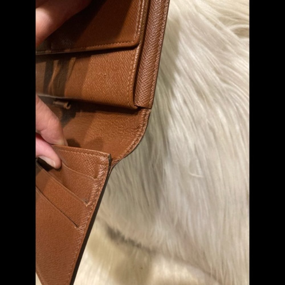Authentic Louis Vuitton International Wallet - Picture 4 of 8